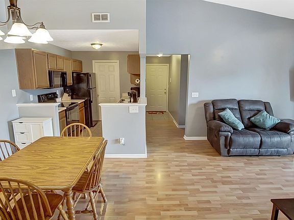 5th image of 10124 Carnation Ct APT 12