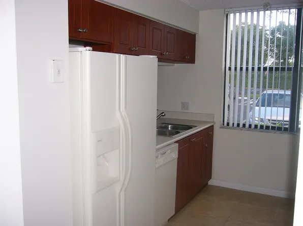 820 Lavers Circle #G111, Delray Beach, FL 33444