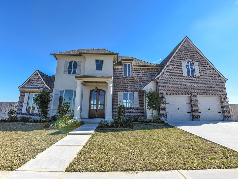 1st image of 108 McArthur Ct