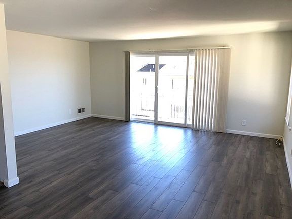 4th image of 470 Warren Dr APT 301