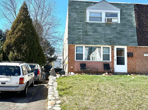 1004 Foster St, Philadelphia, PA 19116