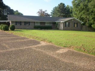 2704 Gray Fox Ln, Jacksonville, AR 72076