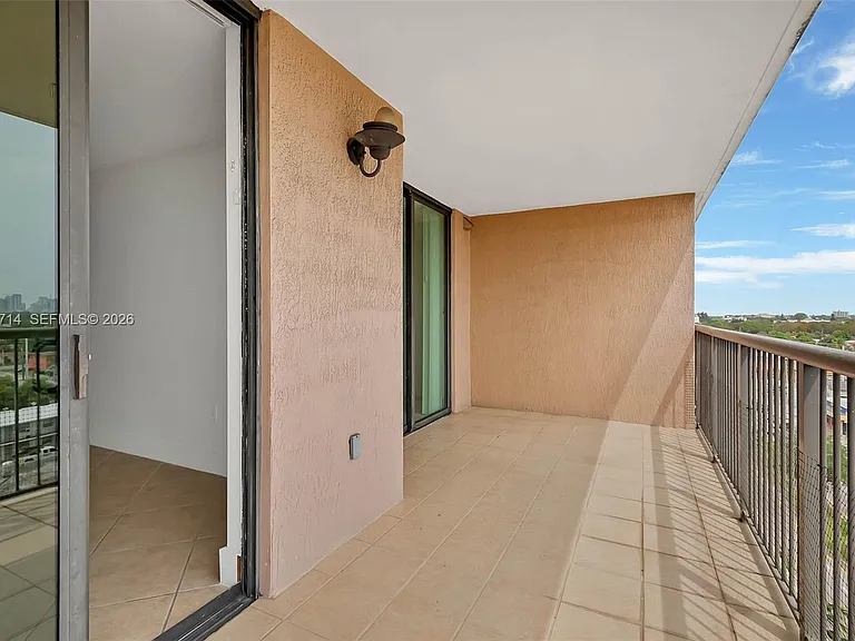 1690 SW 27th Ave #805 — Photo 10
