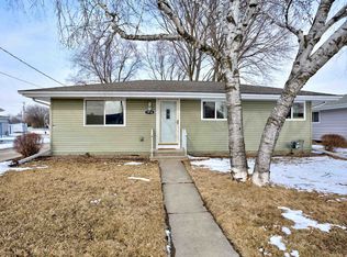 1036 London St, Menasha, WI 54952