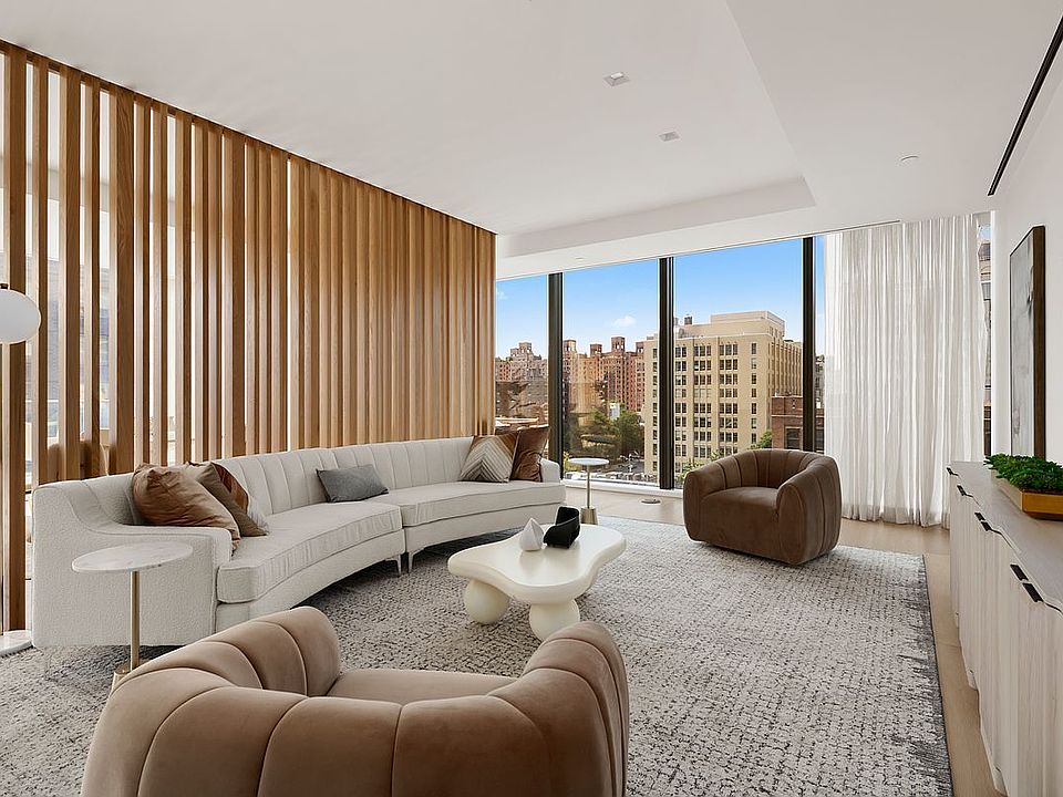 1st image of 520 W 28th St #28