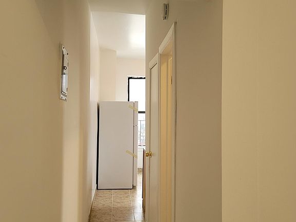 4th image of 388 E 155th St Floor 1