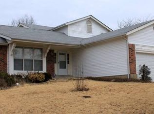 5189 Edgemere Dr, Florissant, MO 63033