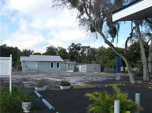 2nd image of 1016 N Fort Harrison Ave