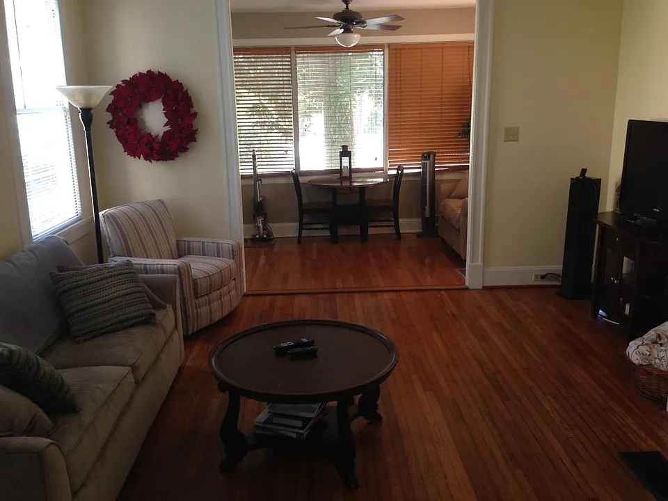 View Living to Front Room