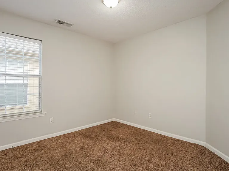 10182 Sorrento Pl — Photo 12