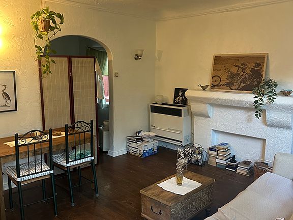 3rd image of 2224 Clifford St #2224