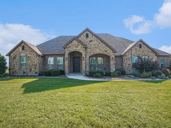 121 Deer Grove Trl, Azle, TX 76020