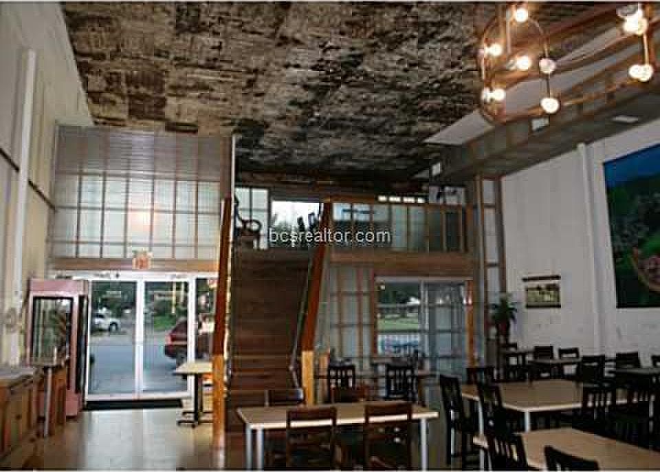 2nd image of 106 Houston St