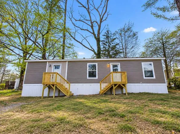 191 Dogwood Path Ln, Hendersonville, NC 28739