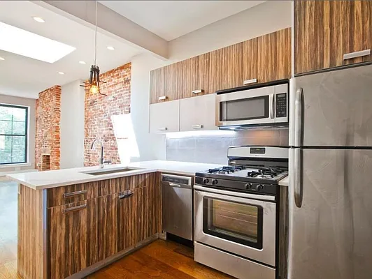 Sold by Brick&Mortar | media 4