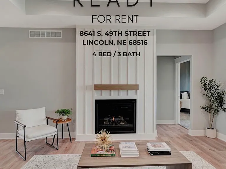 8641 S 49th St — Photo 3
