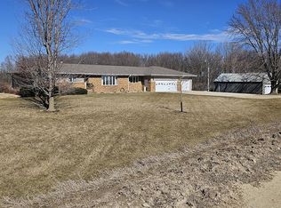 1131 Keokuk Ave, Hazleton, IA 50641