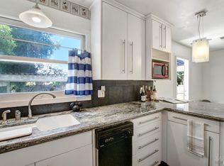 210 Fairview Dr, Napa, CA 94559