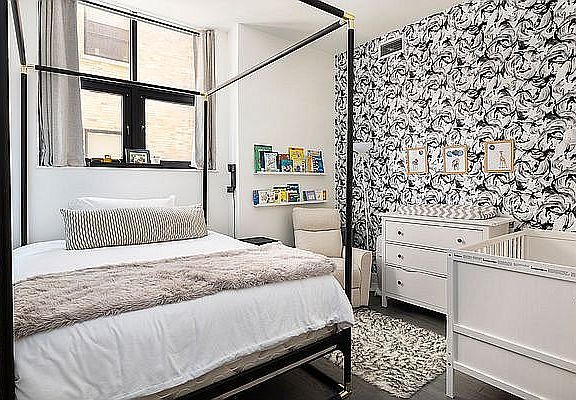 5th image of 416 W 52nd St APT 323