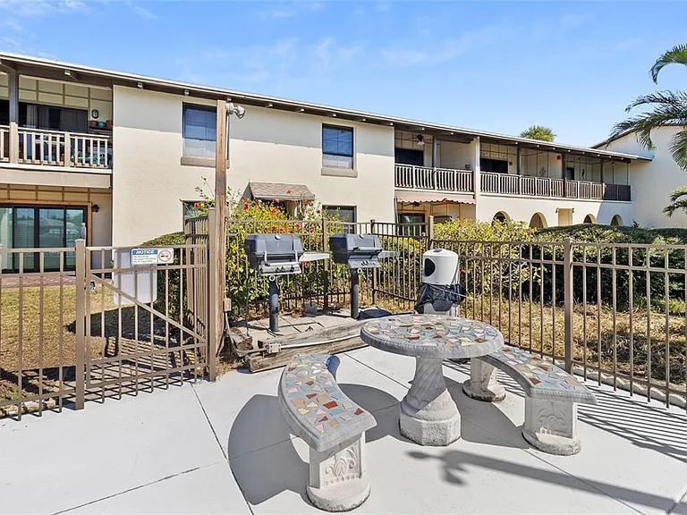 505 Plaza Seville Ct #9 — Photo 27