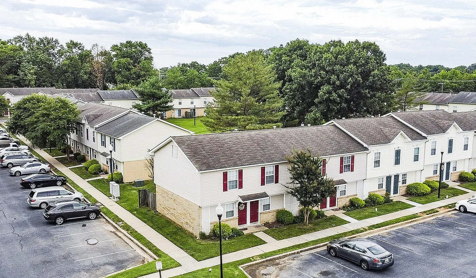 The Townhomes at River Crossing — Photo 1