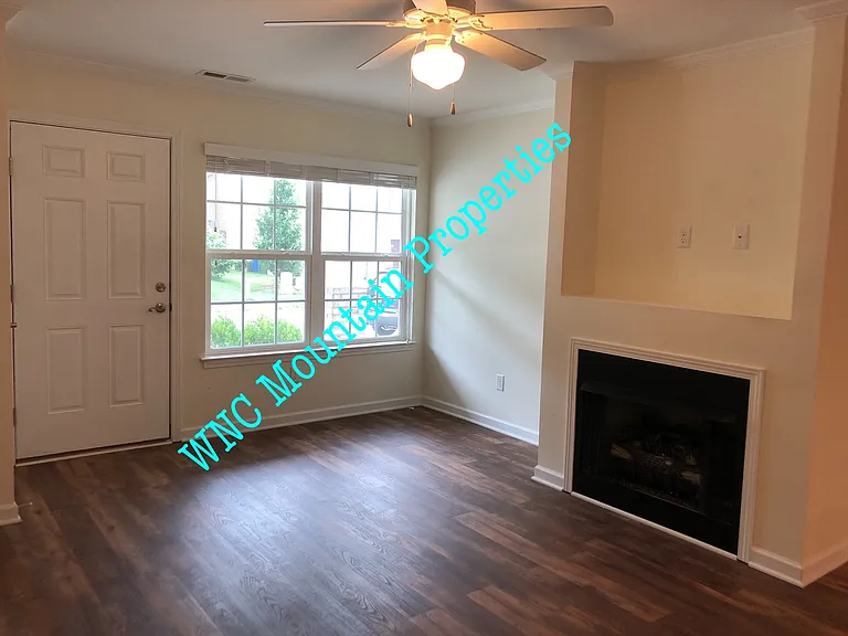 160 Alpine Ridge Dr #1 — Photo 4
