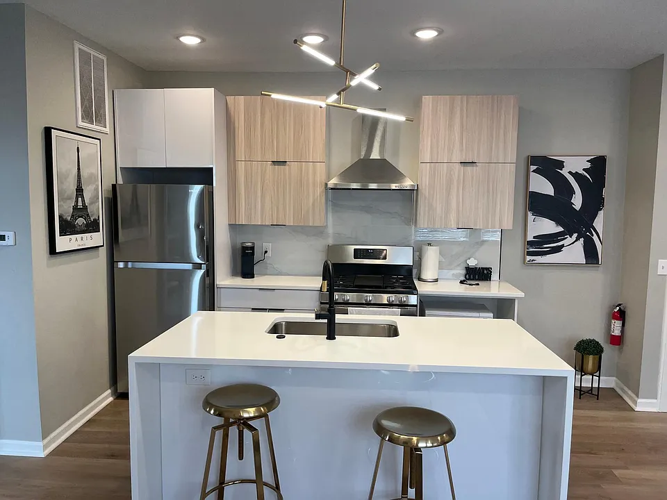 3831 Atlantic Ave #7
