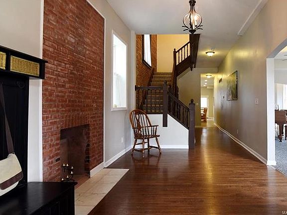 5th image of 5329 Vernon Ave