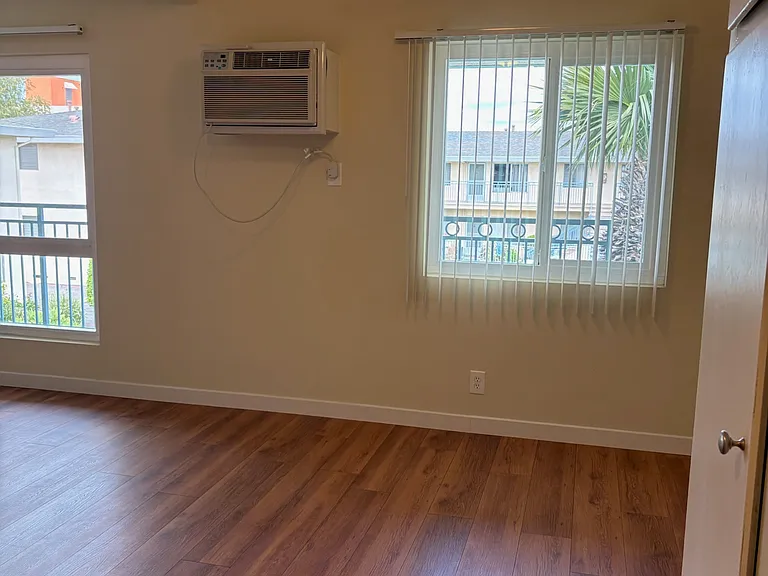 12415 Weddington St #19 — Photo 13