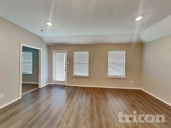 2nd image of 639 Excelsior Dr #1