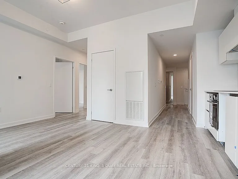 121 Saint Patrick St #722 — Photo 12