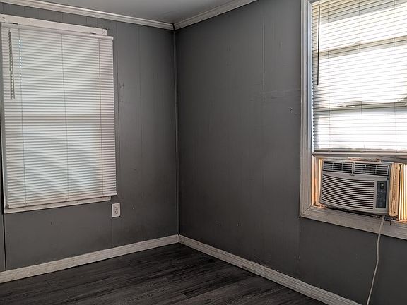 3rd image of 332 Palm Ave