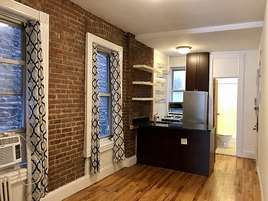 Rented by LJ Sloane Management | media 14