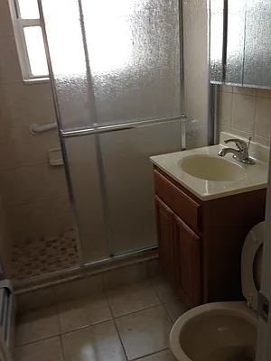 Sold by SpaceMax Realty Inc | media 14