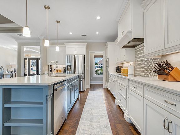 2nd image of 9216 Shoal Creek Dr