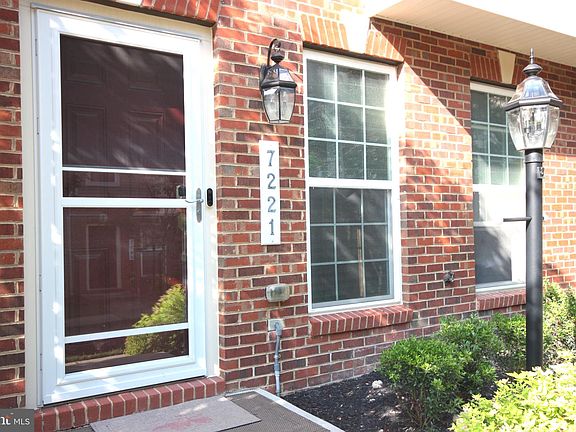 5th image of 7221 Greenfitch Way