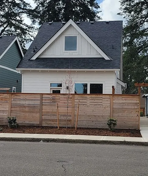 1167 NW Michelbook Ln — Photo 2