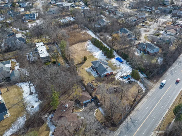 1329 Waukegan Rd, Deerfield, IL 60015