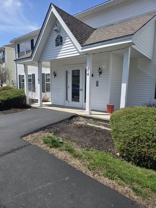 14 Tampa Drive #B, Rochester, NH 03867