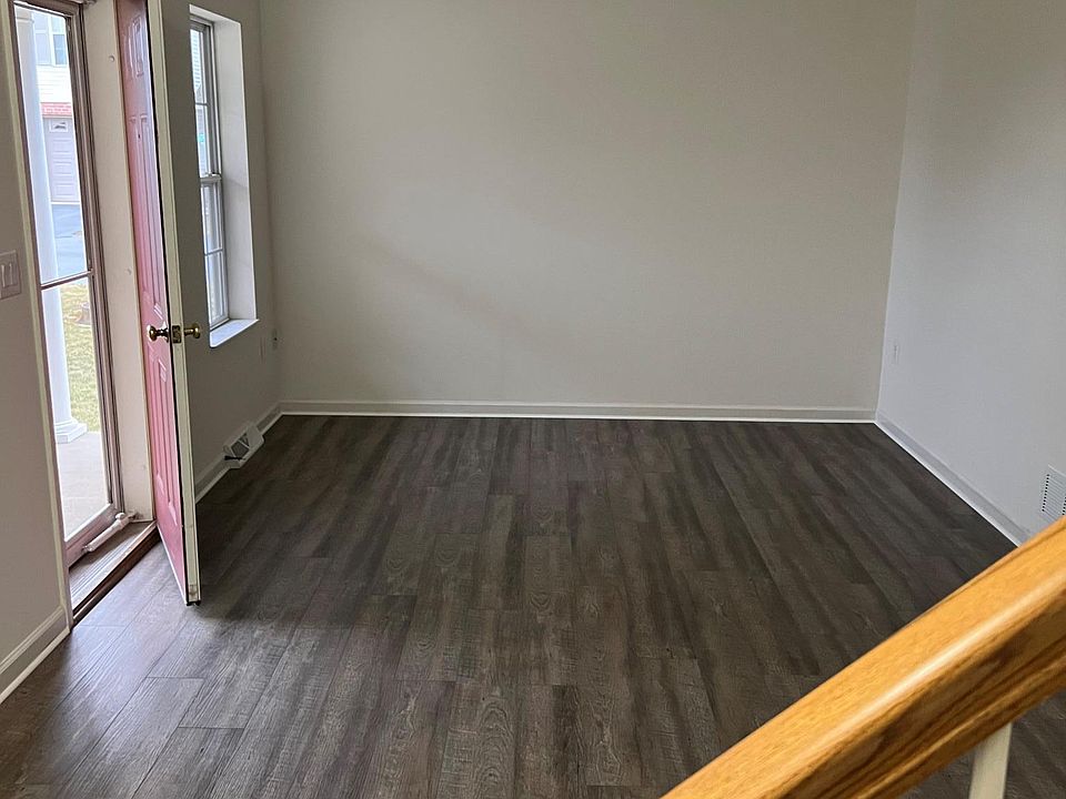 2nd image of 2165 Penn St #L-0228