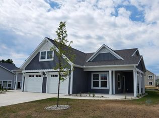 679 Terrace Point Dr #8, Muskegon, MI 49440