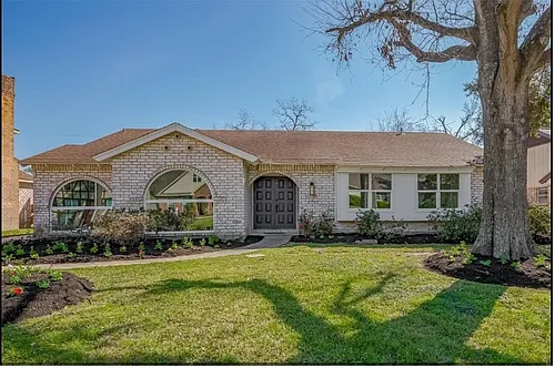2306 Parana Dr Photo 1