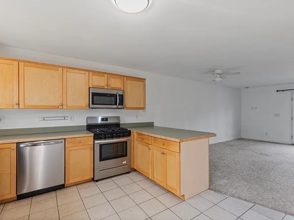 2743 Cranberry Hwy APT 5B, Wareham, MA 02571