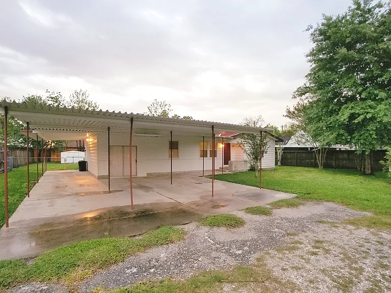 3310 Marvin Rd — Photo 3