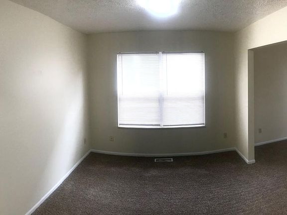 3rd image of 3367 E 113th St