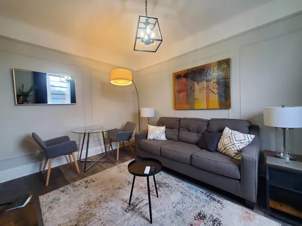 29-01 39th Avenue image 4 of 10