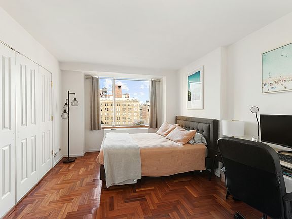 2nd image of 2373 Broadway APT 1624