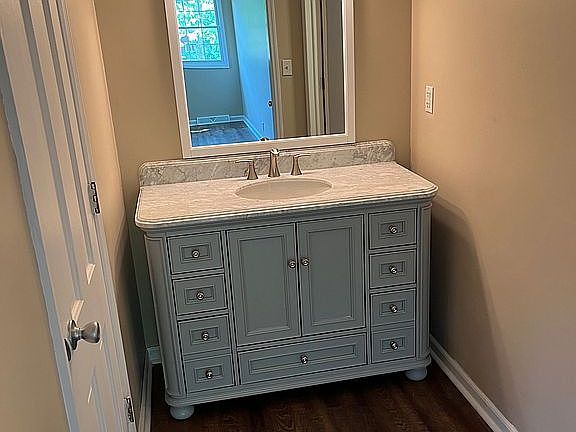 Master Vanity