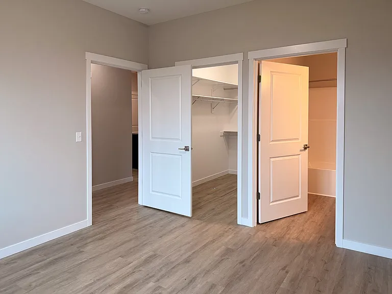 5552 Skyline Rd S — Photo 9