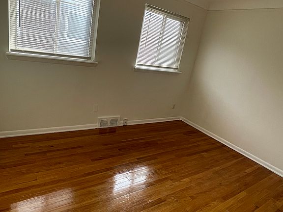4th image of 23701 Coyle Ave